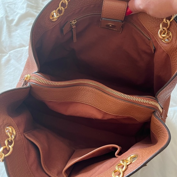 Like new Tory Burch leather handbag. Authentic from The Real Real. - Picture 4 of 7